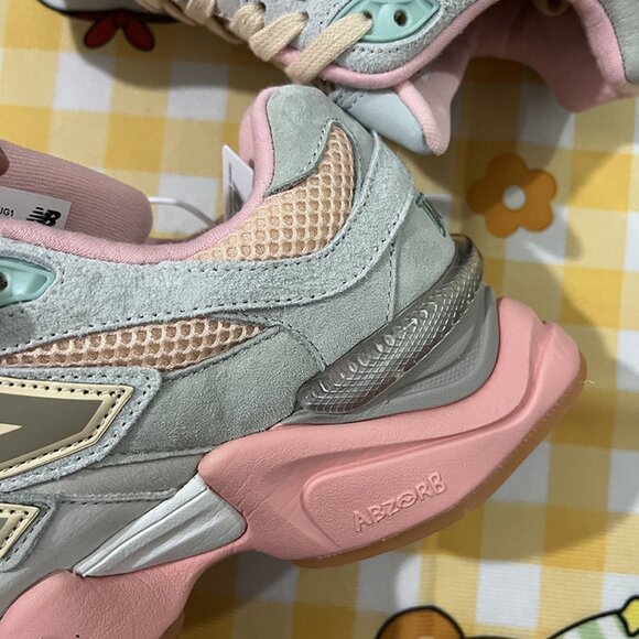 New Balance 9060 Gray And Pink Running Shoes - Picture 4 of 6